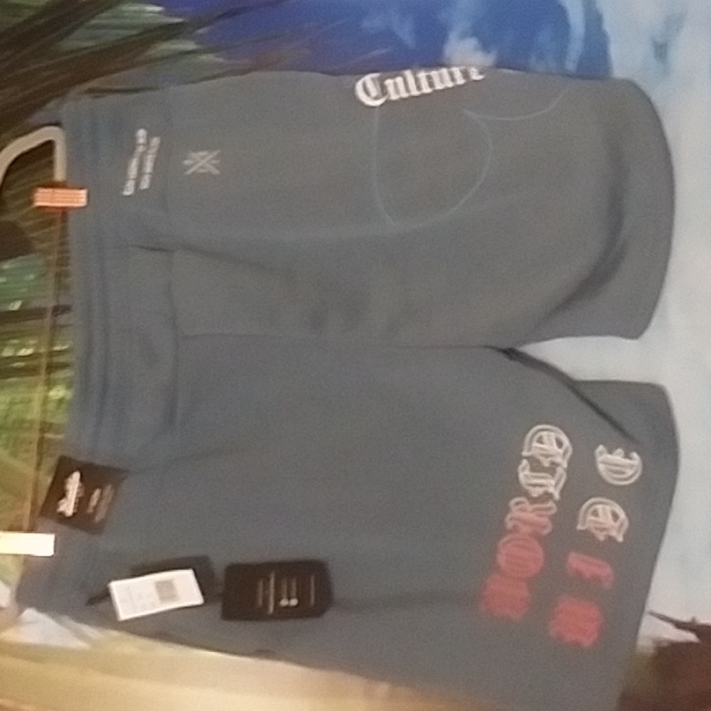 Brooklyn cloth shorts - Picture 8 of 12